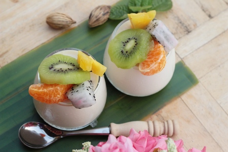 Fresh milk pudding with mix fruit tastyの写真素材