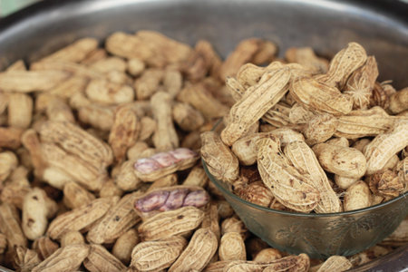 Boiled peanuts is delicious in the market