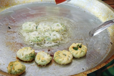 Steamed dumpling stuffed with garlic chives deliciousの写真素材