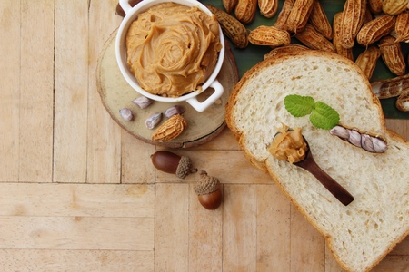 Peanut butter and peanutの写真素材