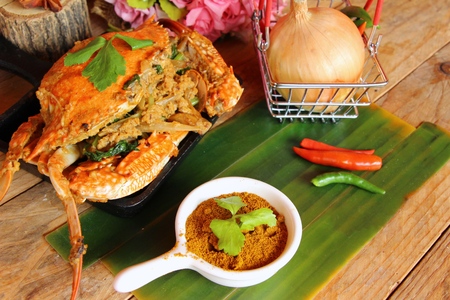 Fried crab with curry powder is deliciousの写真素材