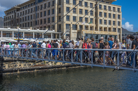 Cape Town South Africa March 20 2016  The Swing Bridge at the Victoria and Alfred Waterfront district links the Alfred and Victoria Basin's in Table Bay Harbourのeditorial素材