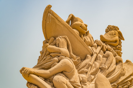 Dubai United Arab Emirates 14 May 2014 Intricate and beautiful sandcastles created on a Dubai beach by Australian Artist  Jenny Rosenのeditorial素材