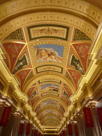 Macau - February 7, 2010: Photo of the Ceiling of The Venetian Macau.  The Venetian Macau is casinoのeditorial素材