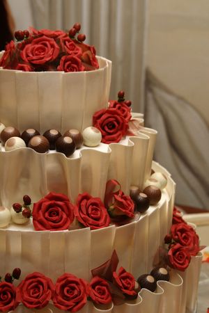 White chocolate wedding cakeの写真素材