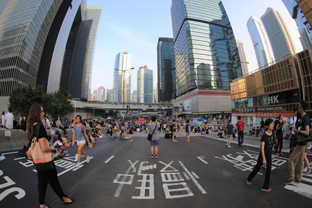 Crowd of protesters occupy the road in Admiraltyのeditorial素材