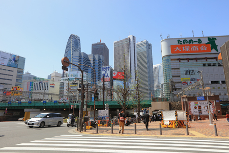 the People in Shinjuku, downtown Tokyo. at 2016のeditorial素材