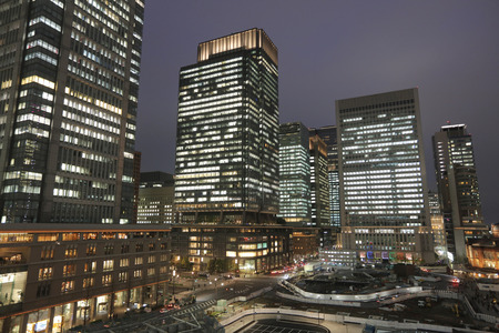 the Marunouchi business district and Tokyo Station.のeditorial素材