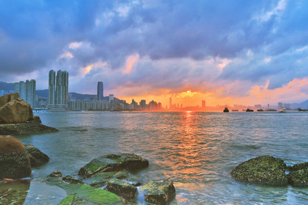 hk Sunset, Yau Tong Lei Yue Mun water bayのeditorial素材