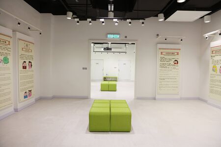 the Spotlight and empty space at par