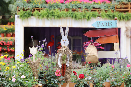 the rabbit sculpture in the garden, statueの写真素材