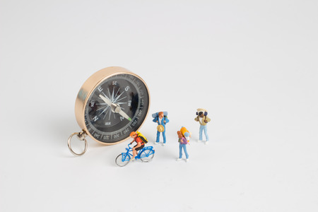 te compass withe the mini figure to tavel