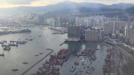 Stonecutters bridge container terminal hk portのeditorial素材