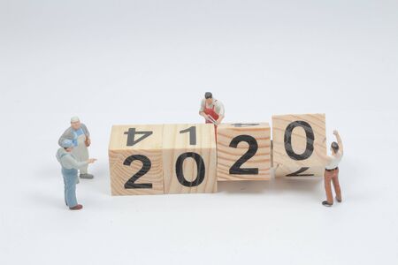a mini worker team create number 2020 and remove number 2019
