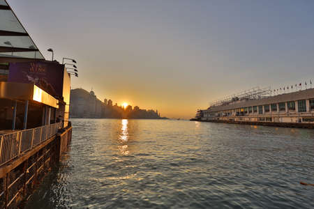 27 Nov 2020 Ocean cruise terminal in Kowloon with the Hong Kong islandのeditorial素材