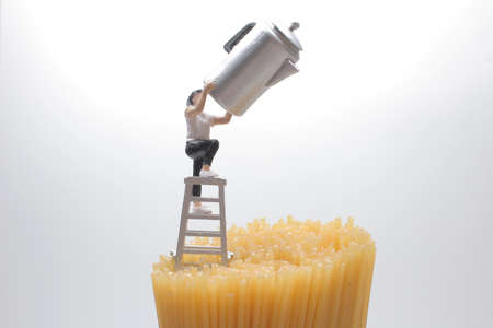 the mini figure Pouring Hong Kong Milk teaの写真素材