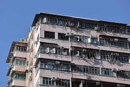 16 Oct 2021 Residential area in old apartmen. mong kok ,hong kongのeditorial素材