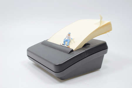 The snowboarding sportsman on memo pad