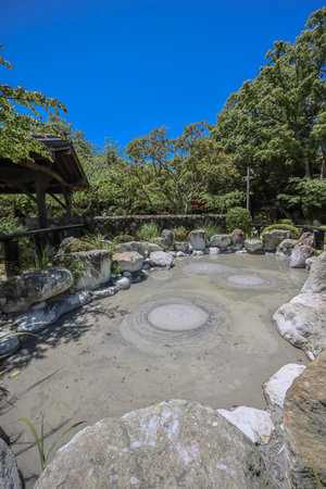 a Monk Head Hell Hot Springs May 16 2024の写真素材