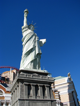LAS VEGAS NEVADA USA   NOVEMBER 11: Replica of the Statue of Liberty New YorkNew York Hotel Casino 2012のeditorial素材