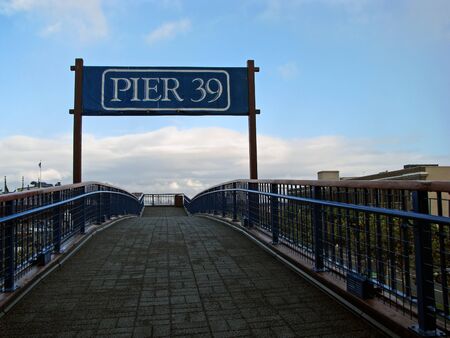Pathway Pier 39 Sign San Francisco Californiaのeditorial素材