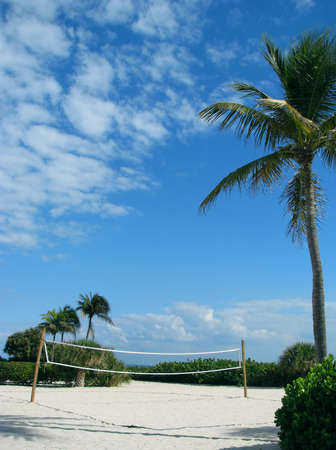 Volleyball net on sandy beach of Sanibel Floridaの写真素材