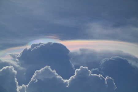 iridescent cloudsの写真素材
