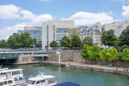 discovery of Paris and the banks of the Seine in summer, Franceの写真素材