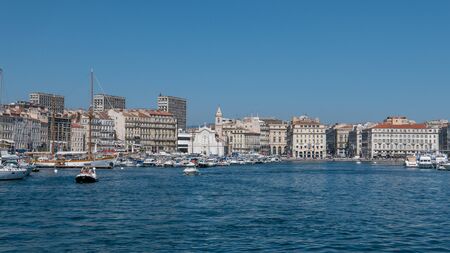 entrance to the old port of Marseille, France. boat rideのeditorial素材