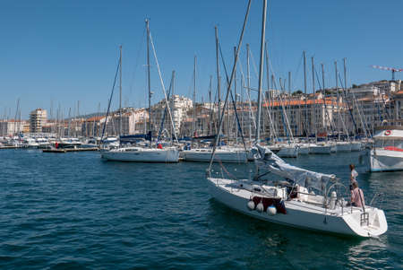entrance to the old port of Marseille, France. boat rideのeditorial素材