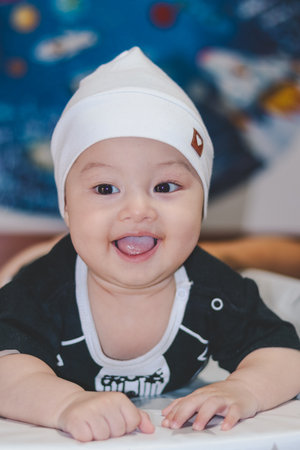 Baby Lying on Back, Happy, Smiling and Awakeの写真素材