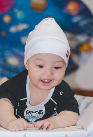 Baby Lying on Back, Happy, Smiling and Awakeの写真素材