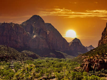 Southwest usa Zion National Park The main part of the park is Zion Canyon surrounded by the walls of the Deertrap, Cathedral and Majestic Mountain mountains. The Virgin River flows through the canyon.の写真素材