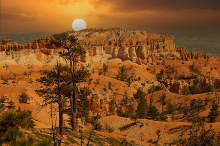 Southwest usa Bryce Canyon National Park (a rocky town of red-rose towers and needles in a closed amphitheater)の写真素材
