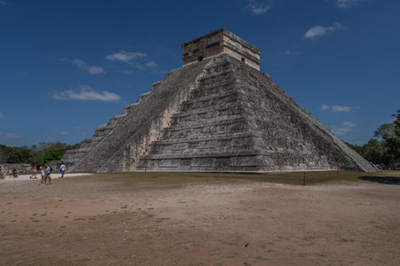 Chitzen Itza is a Mayan ruin on Mexico's YucatÃ¡n Peninsula in the state of YucatÃ¡n.