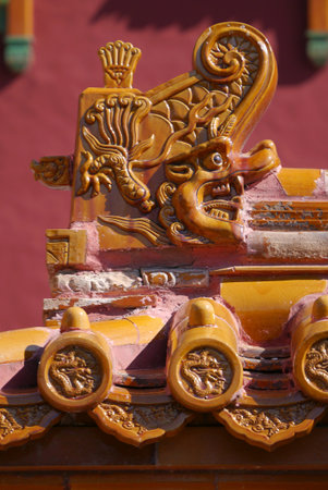 No corner too small to receive attention and decoration at this Tibetan Temple in Chende.のeditorial素材