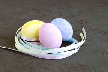 Easter colored eggs on the grey background.
の写真素材