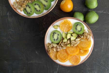 Natural healthy yogurt with muesli and fruit.
の写真素材