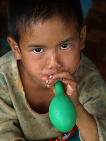 CHIANG MAI, THAILAND - MAY. 15 : Poor children in countryside at Omkoi Districk on May 15, 2009 in Chiang Mai, Thailand. のeditorial素材