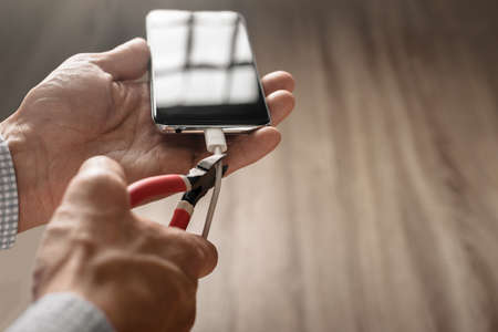 Progress of smart devices using technology without cables and wires