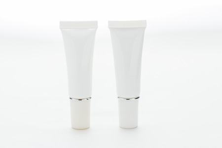 white cosmetic containersの写真素材