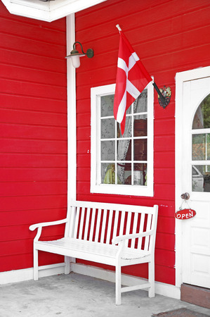 white wooden chairs in houseの写真素材