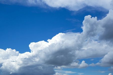 In sunny day had dark clouds and clouds. 