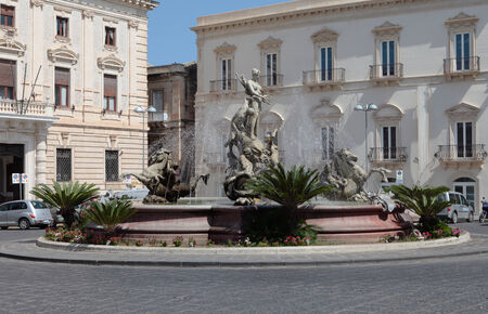 Artemis fountain located in the Sicilian city of Syracuse, in the center square of Archimedes  Created by sculptor Giulio Mosketti in 1906 and is dedicated to mythology のeditorial素材