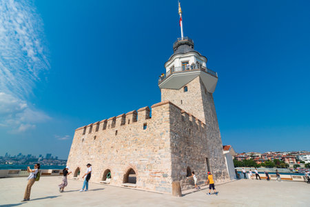 Visit istanbul background. Maiden's Tower or Kiz Kulesi with tourists. Istanbul Turkiye - 7.11.2023のeditorial素材