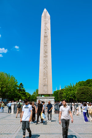 Obelisk of Theodisus in Sultanahmet Square with tourists vertical photo. Travel to Istanbul background photo. Istanbul Turkiye - 6.30.2023のeditorial素材