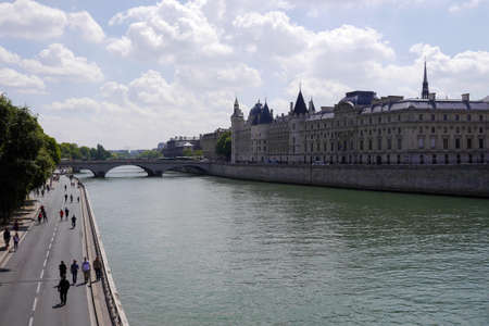 Bridge on the River Seine, Paris, Franceのeditorial素材