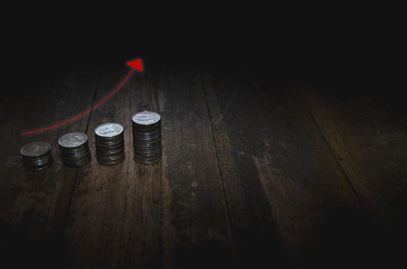 5 rows of coins arranged in ascending orderの写真素材