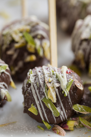 homemade chocolate dipped strawberries ready to eatの写真素材