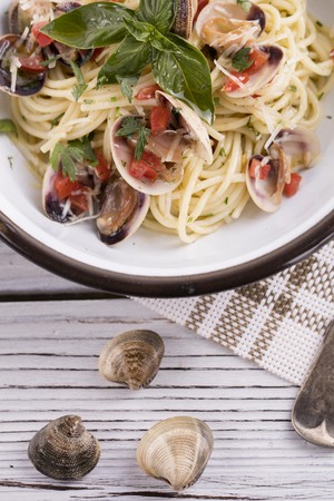 spaghetti vongole, spaghetti with clams and chilliの写真素材